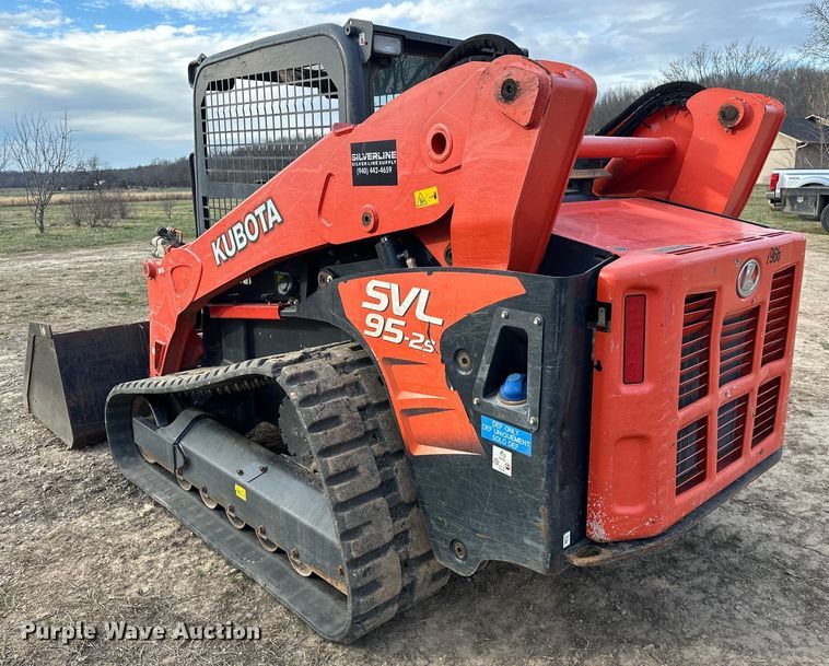 image for item OM9944 2019 Kubota SVL95-2S tracked skid steer loader