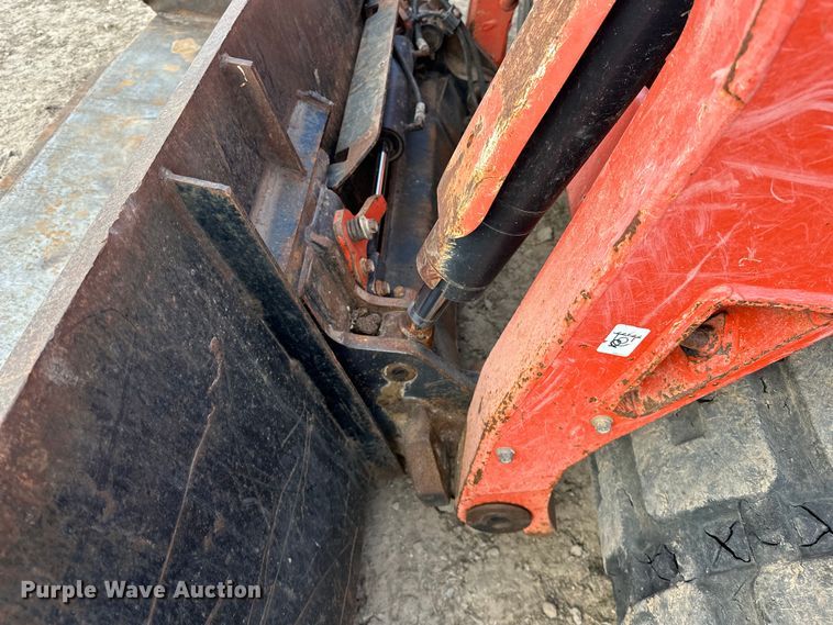 image for item OM9944 2019 Kubota SVL95-2S tracked skid steer loader