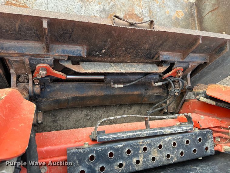 image for item OM9944 2019 Kubota SVL95-2S tracked skid steer loader