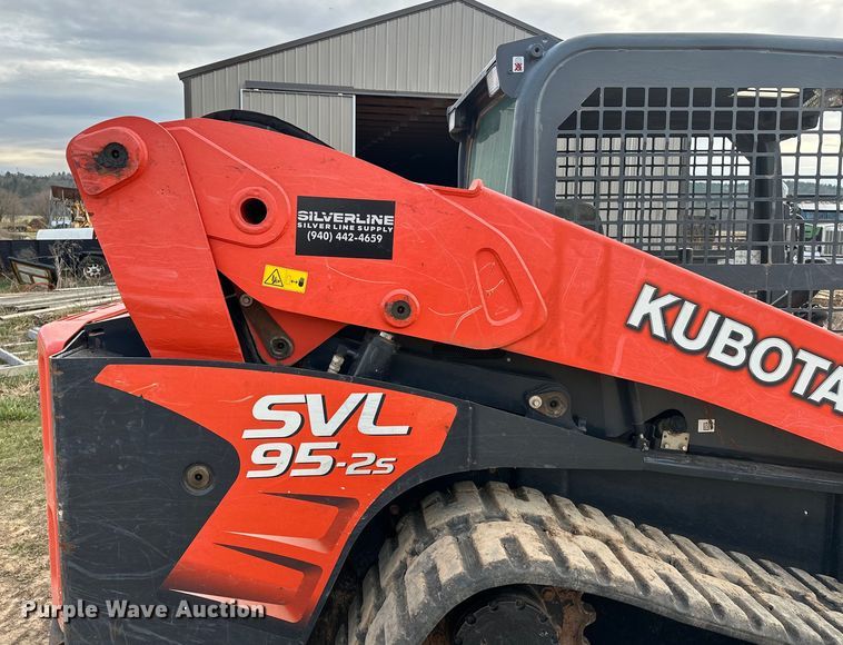 image for item OM9944 2019 Kubota SVL95-2S tracked skid steer loader
