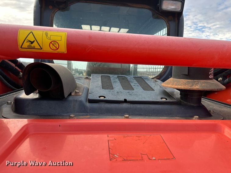 image for item OM9944 2019 Kubota SVL95-2S tracked skid steer loader