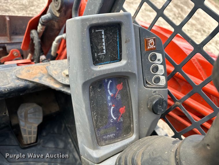 image for item OM9944 2019 Kubota SVL95-2S tracked skid steer loader