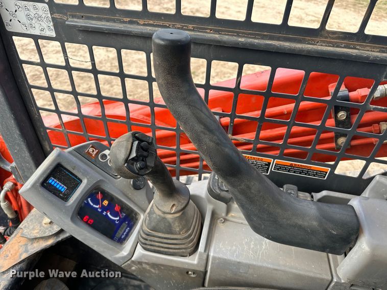 image for item OM9944 2019 Kubota SVL95-2S tracked skid steer loader