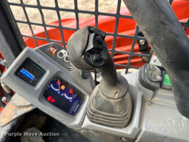 image for item OM9944 2019 Kubota SVL95-2S tracked skid steer loader