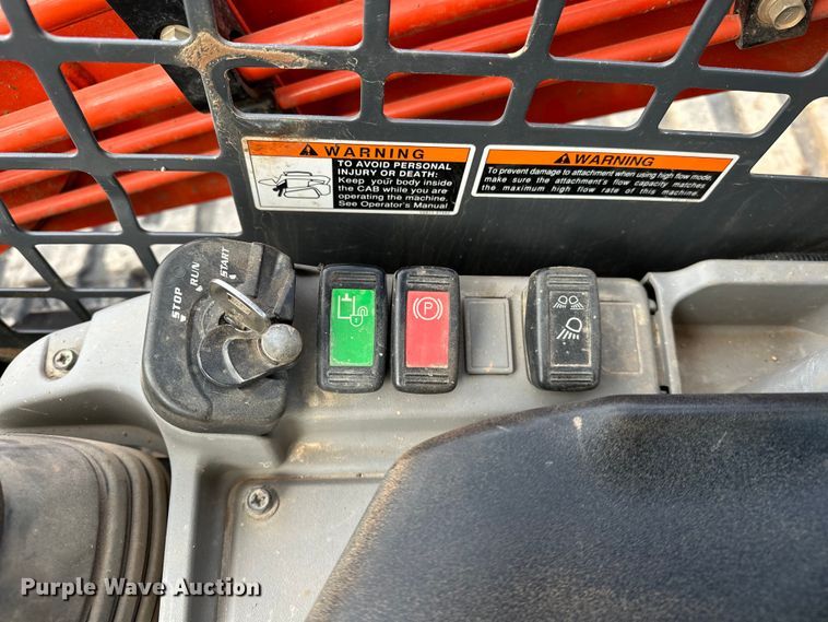 image for item OM9944 2019 Kubota SVL95-2S tracked skid steer loader