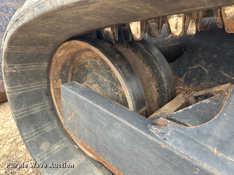 image for item OM9944 2019 Kubota SVL95-2S tracked skid steer loader