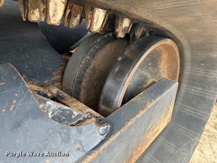 image for item OM9944 2019 Kubota SVL95-2S tracked skid steer loader