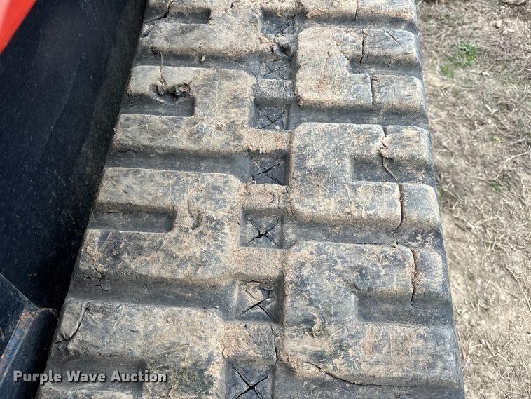 image for item OM9944 2019 Kubota SVL95-2S tracked skid steer loader