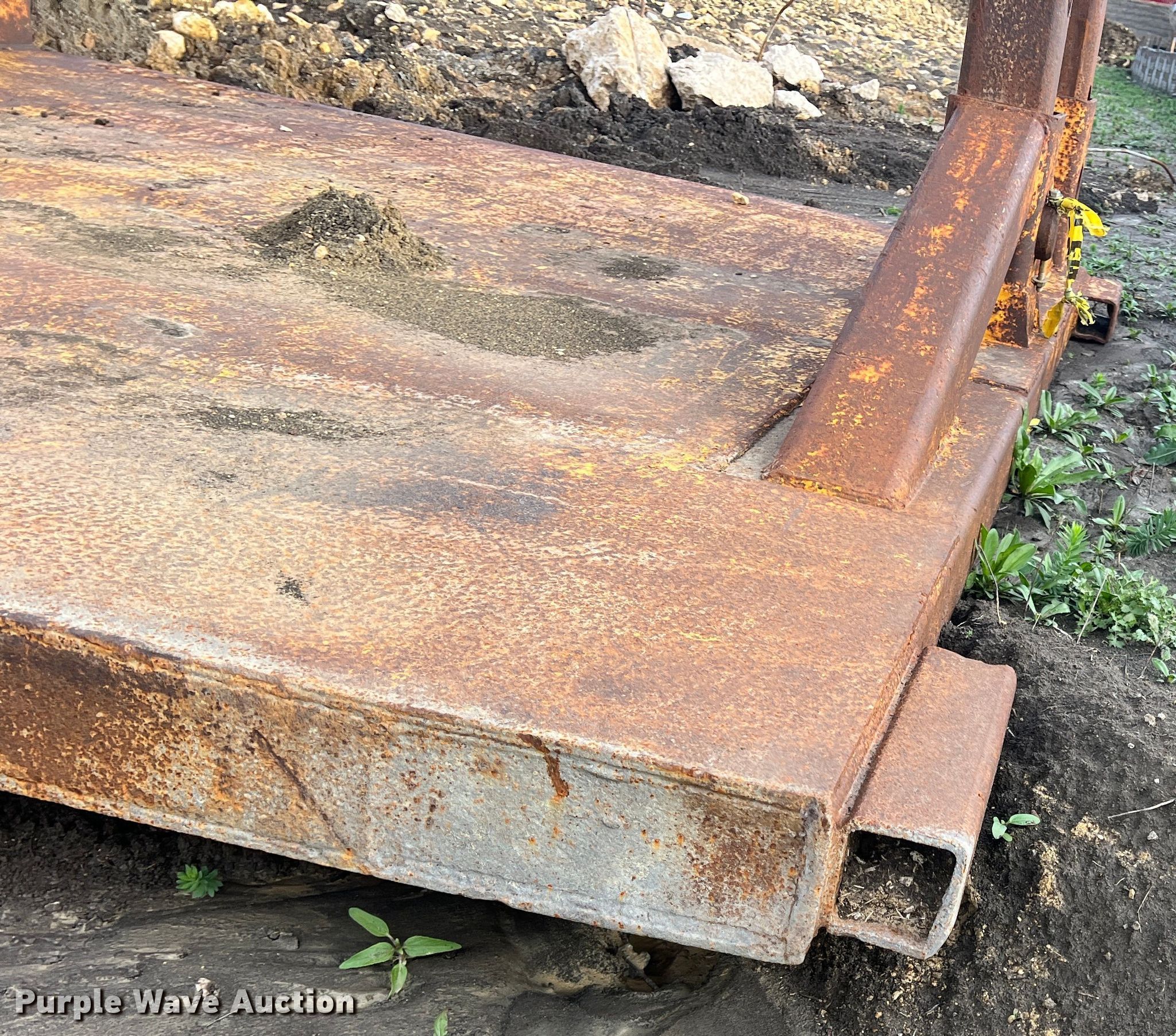 Trench box in Keller, TX Item DS2484 for sale Purple Wave