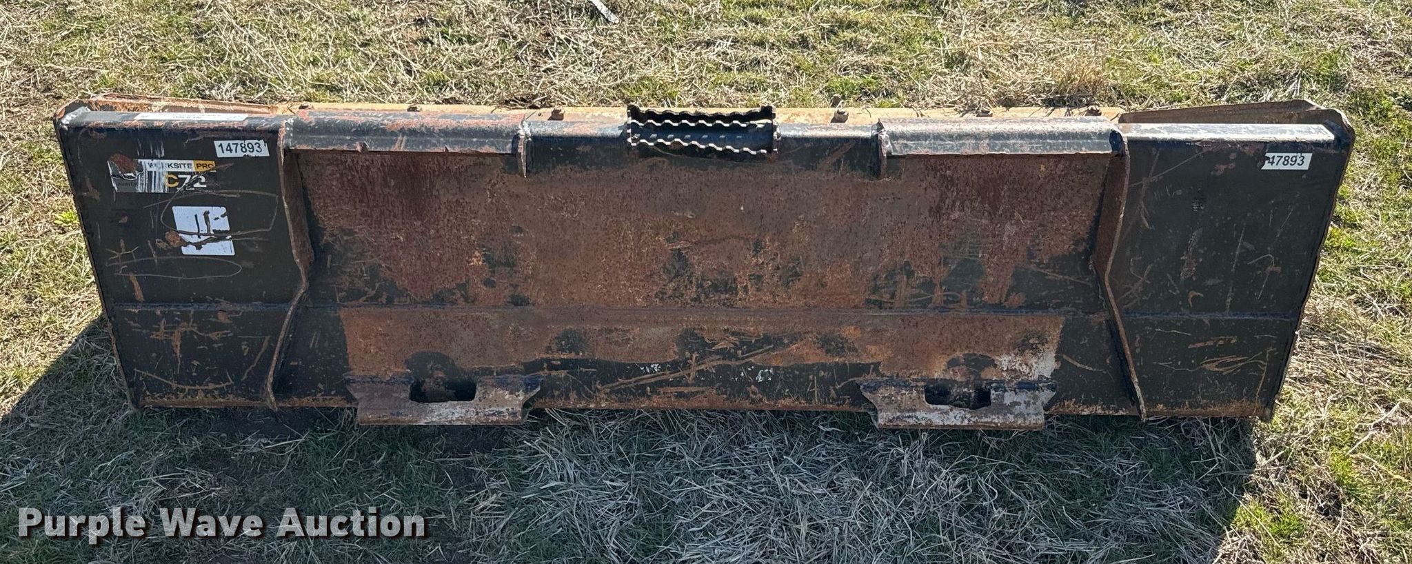 John Deere C72 skid steer bucket in Alma, KS Item NF9360 for sale