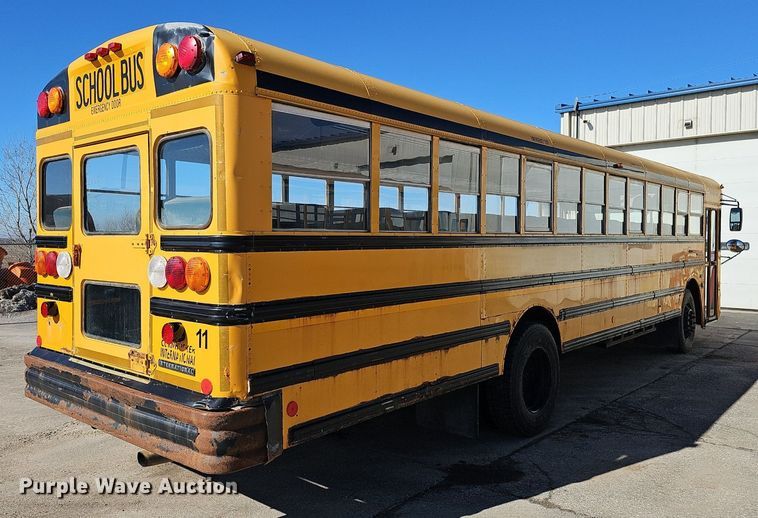 image for item DK0529 2002 International 3800 school bus