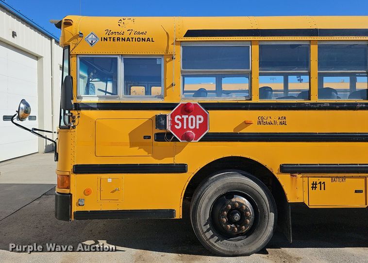 image for item DK0529 2002 International 3800 school bus