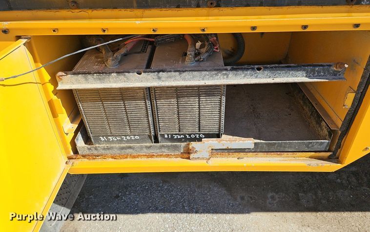 image for item DK0529 2002 International 3800 school bus