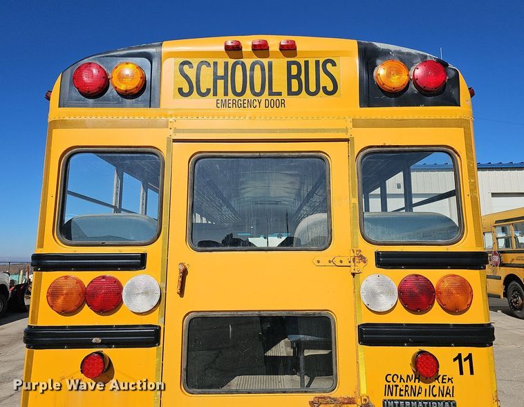 image for item DK0529 2002 International 3800 school bus