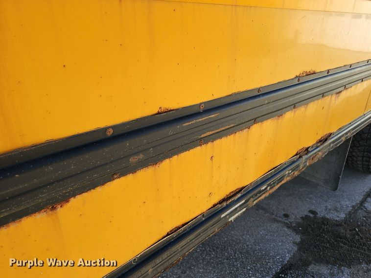 image for item DK0529 2002 International 3800 school bus