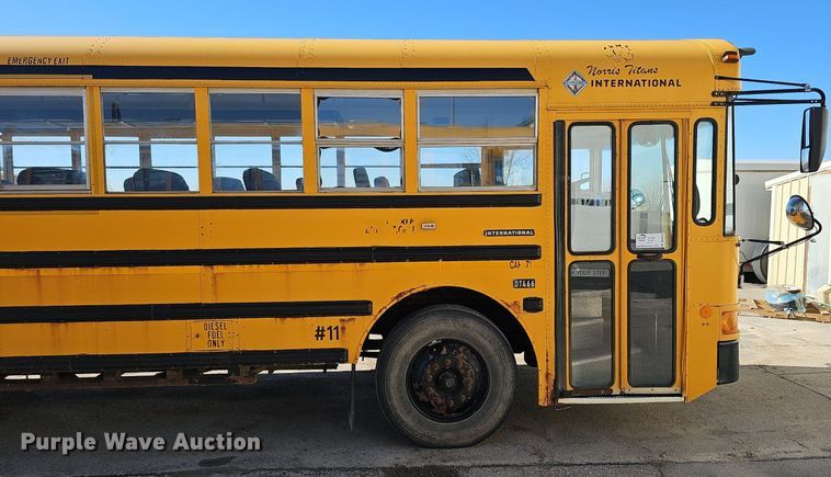 image for item DK0529 2002 International 3800 school bus