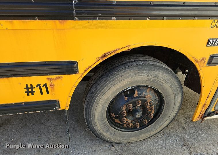 image for item DK0529 2002 International 3800 school bus