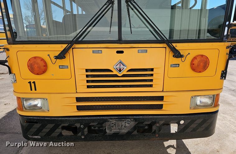 image for item DK0529 2002 International 3800 school bus