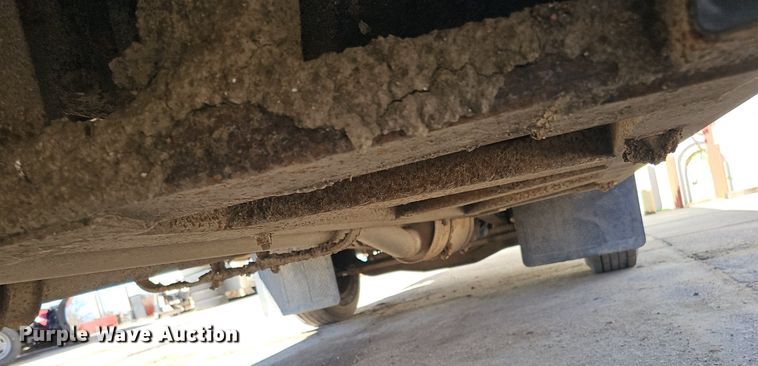 image for item DK0529 2002 International 3800 school bus