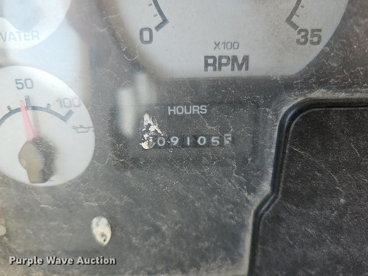 image for item DK0529 2002 International 3800 school bus