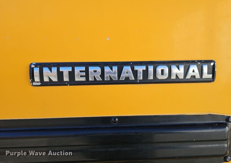 image for item DK0529 2002 International 3800 school bus