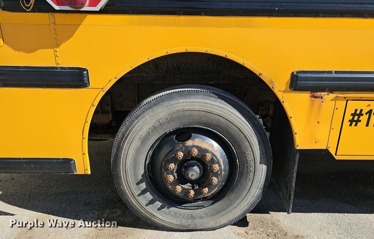 image for item DK0529 2002 International 3800 school bus