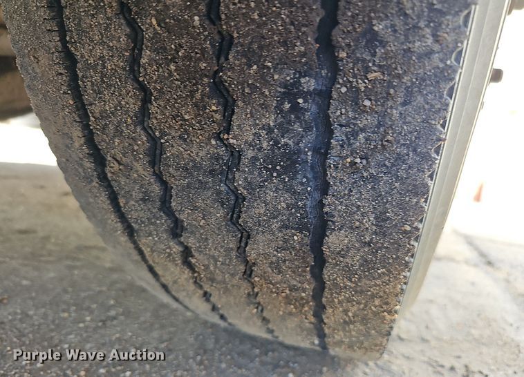 image for item DK0529 2002 International 3800 school bus