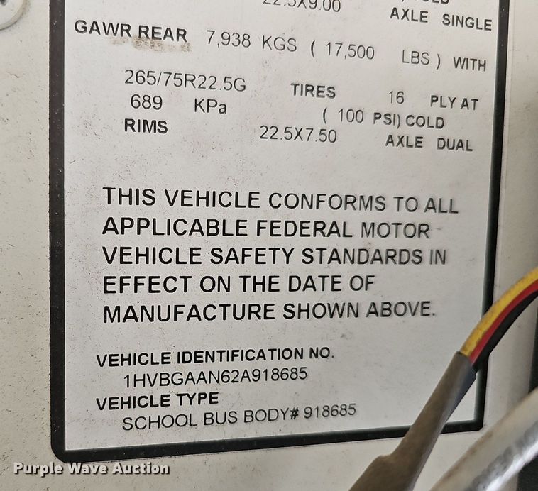 image for item DK0529 2002 International 3800 school bus