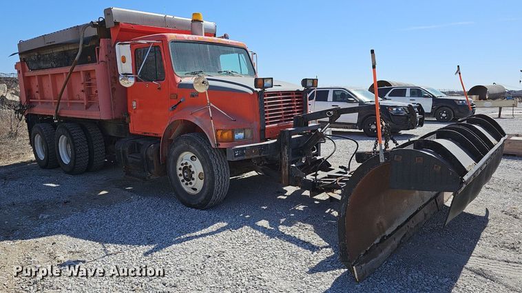 image for item DM1511 1997 International 4900 dump truck