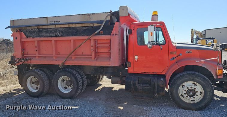 image for item DM1511 1997 International 4900 dump truck