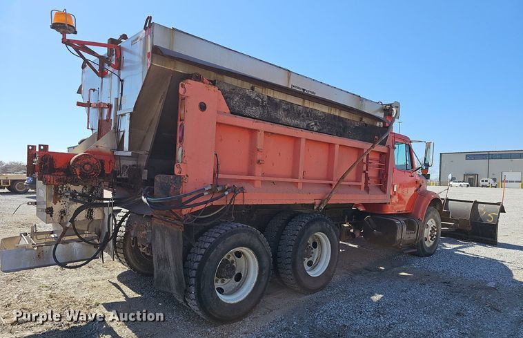 image for item DM1511 1997 International 4900 dump truck