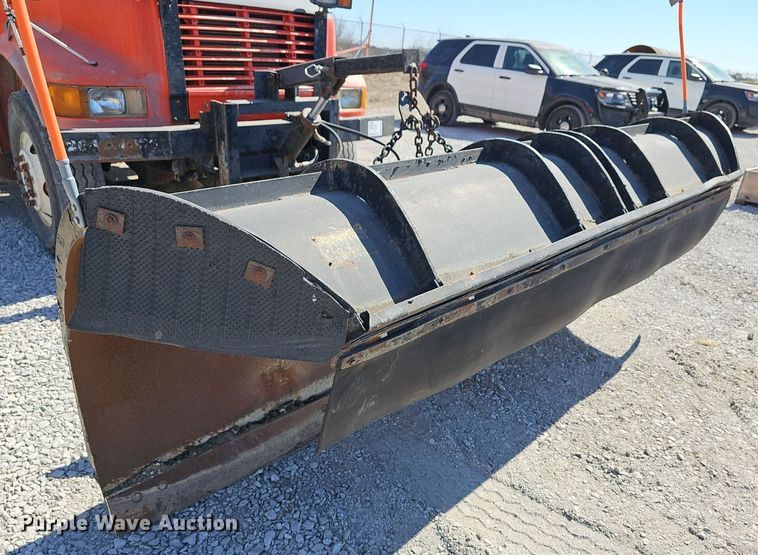 image for item DM1511 1997 International 4900 dump truck