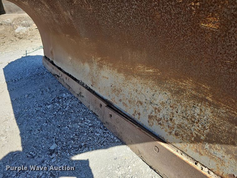 image for item DM1511 1997 International 4900 dump truck