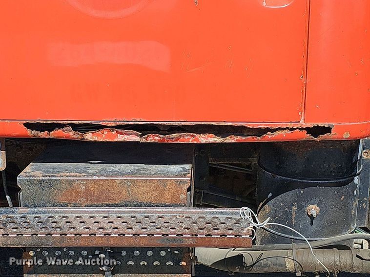 image for item DM1511 1997 International 4900 dump truck