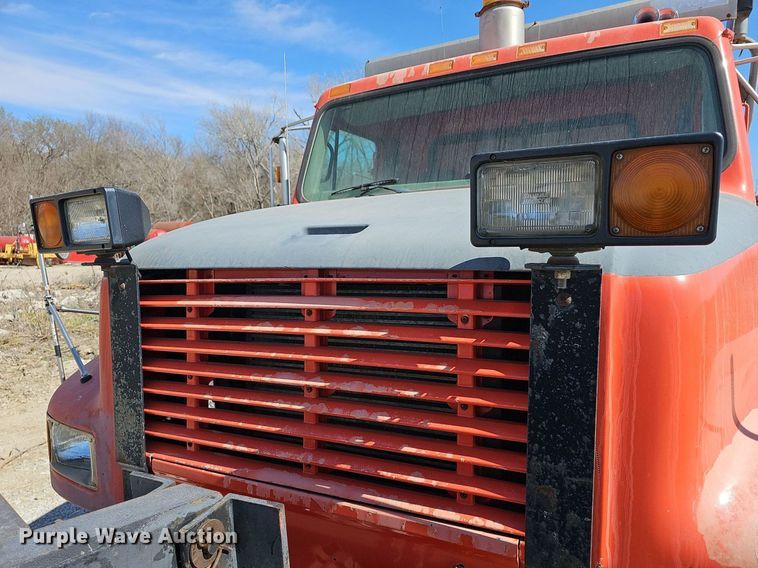 image for item DM1511 1997 International 4900 dump truck