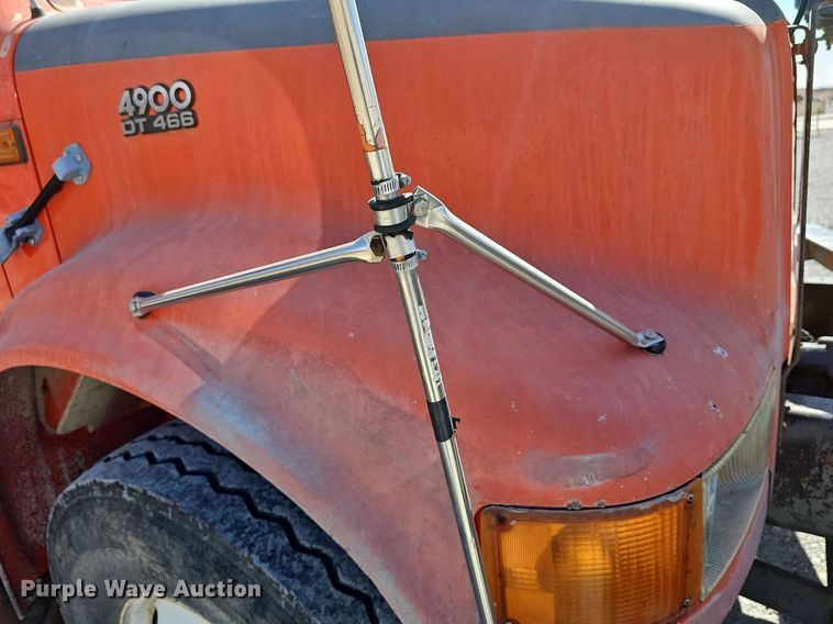 image for item DM1511 1997 International 4900 dump truck