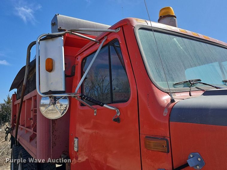 image for item DM1511 1997 International 4900 dump truck