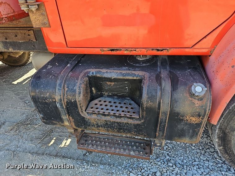 image for item DM1511 1997 International 4900 dump truck