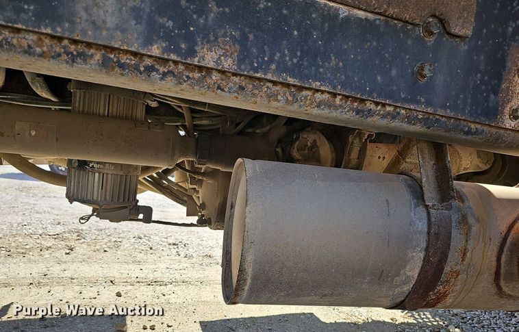 image for item DM1511 1997 International 4900 dump truck