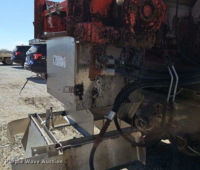 image for item DM1511 1997 International 4900 dump truck