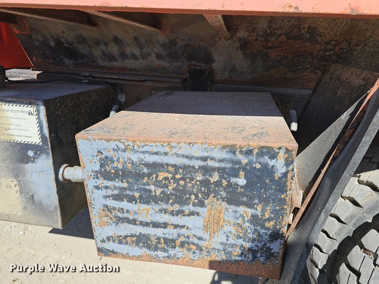 image for item DM1511 1997 International 4900 dump truck