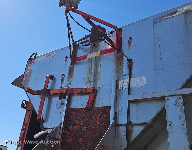 image for item DM1511 1997 International 4900 dump truck