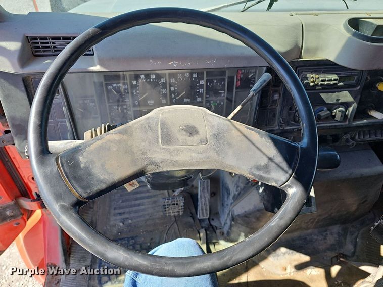 image for item DM1511 1997 International 4900 dump truck