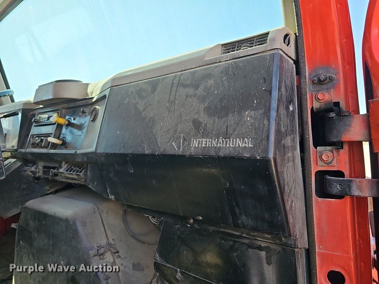 image for item DM1511 1997 International 4900 dump truck