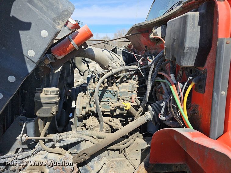 image for item DM1511 1997 International 4900 dump truck