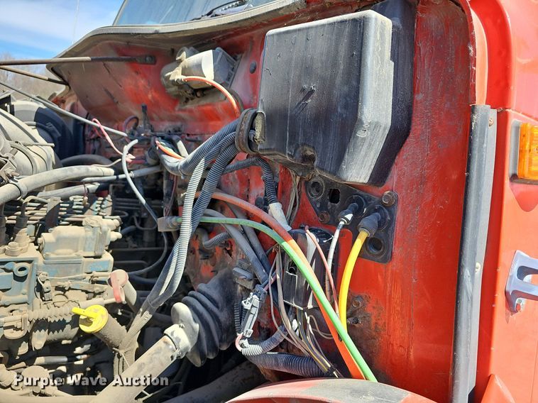 image for item DM1511 1997 International 4900 dump truck