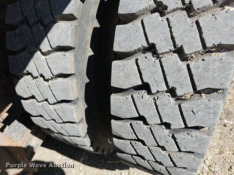 image for item DM1511 1997 International 4900 dump truck