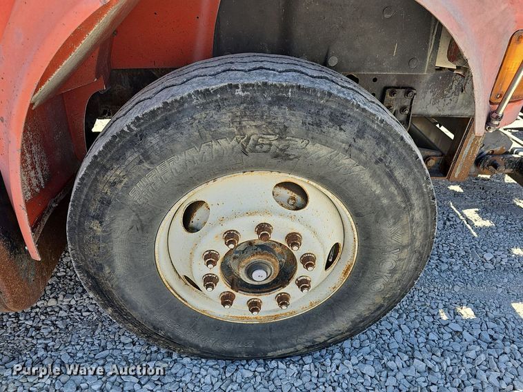 image for item DM1511 1997 International 4900 dump truck