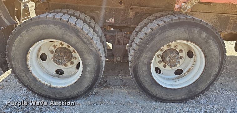 image for item DM1511 1997 International 4900 dump truck