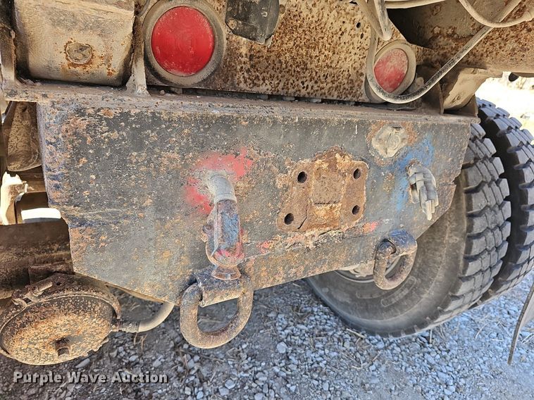 image for item DM1511 1997 International 4900 dump truck